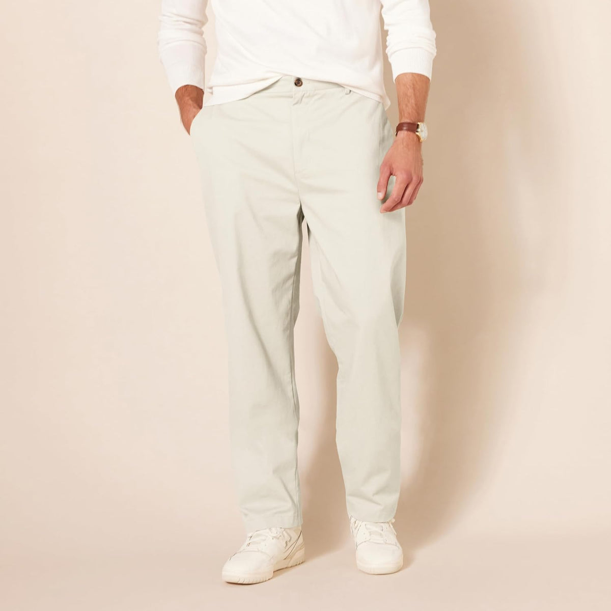 Amazon Essentials Men's Classic-Fit Wrinkle-Resistant Flat-Front Chino Pant (Available in Big & Tall)