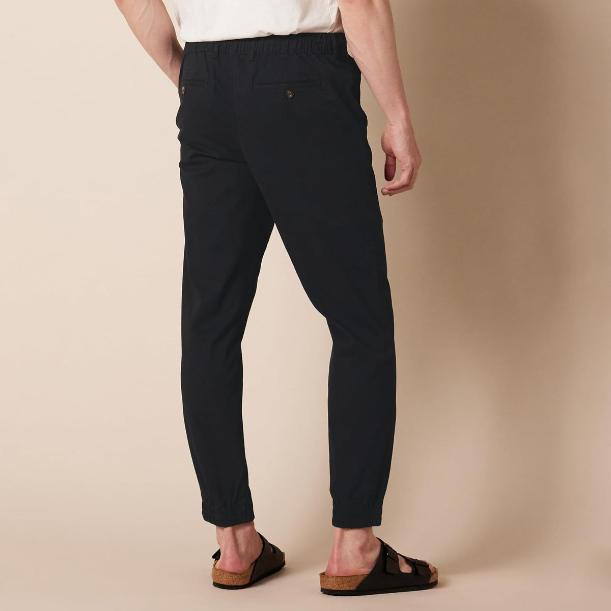 Amazon Essentials Men's Slim-Fit Cotton Breathable Joggers with Pockets