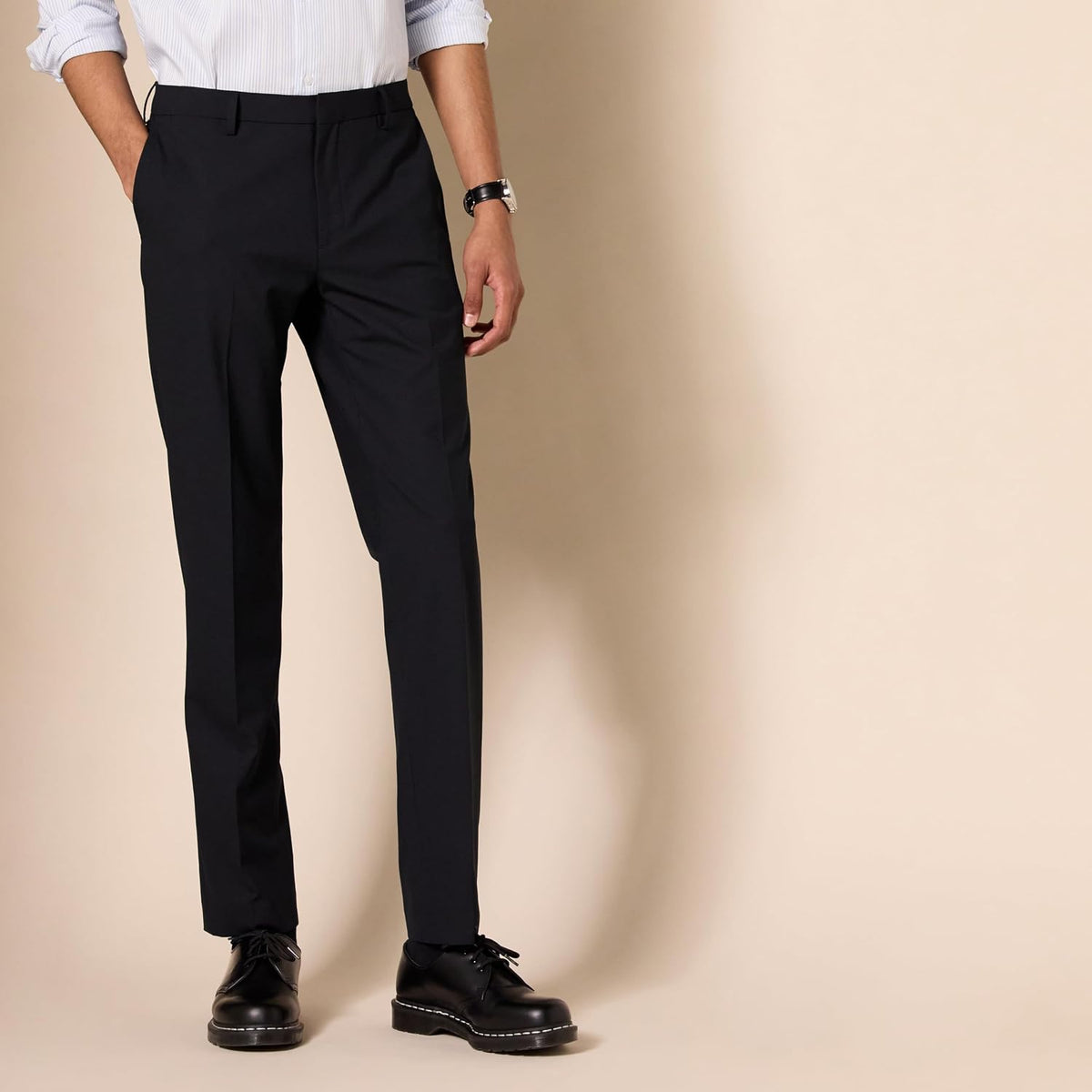 Amazon Essentials Men's Slim-Fit Wrinkle-Resistant Stretch Dress Pant