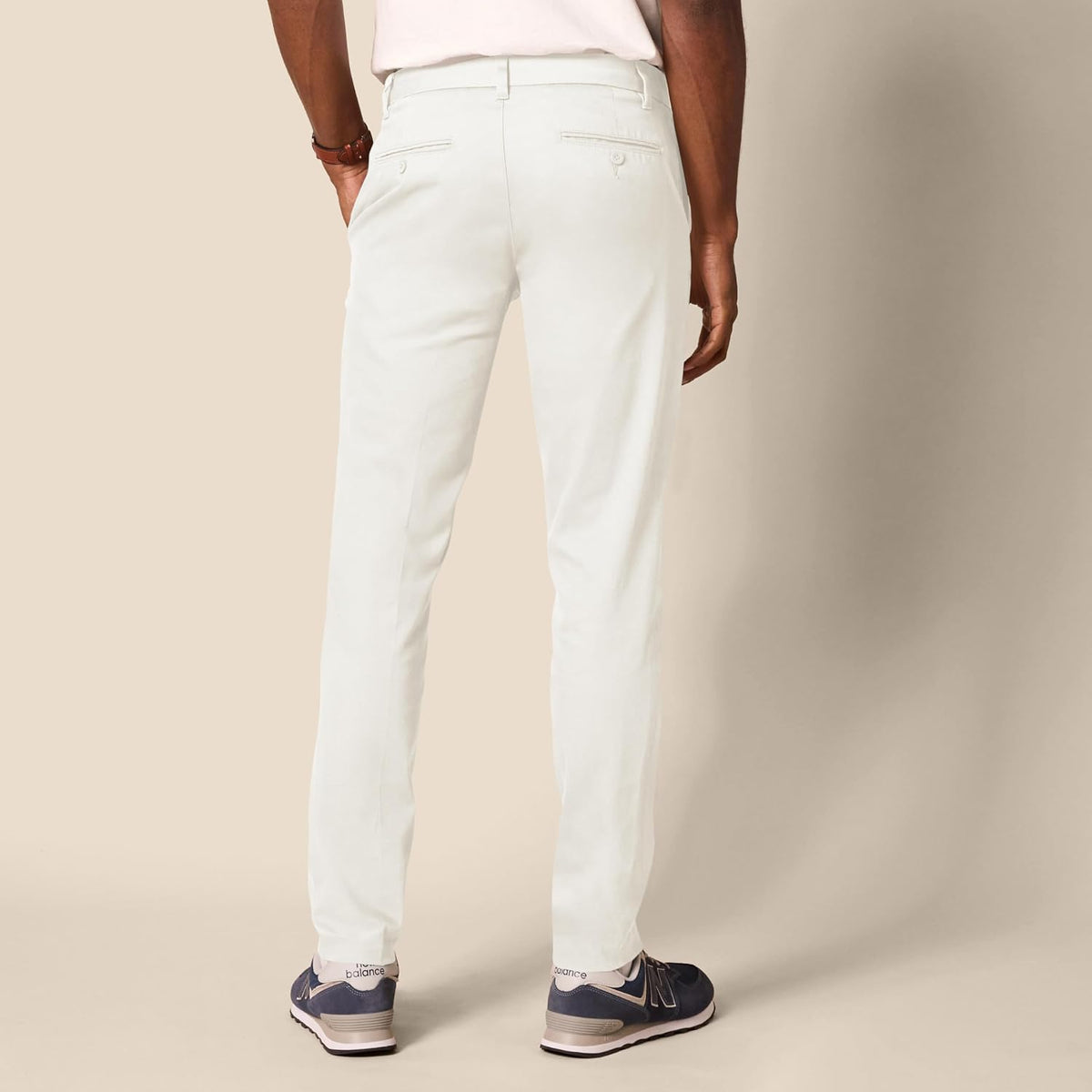 Amazon Essentials Men's Slim-Fit Wrinkle-Resistant Flat-Front Stretch Chino Pant