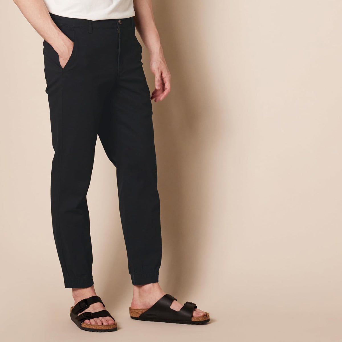 Amazon Essentials Men's Slim-Fit Cotton Breathable Joggers with Pockets