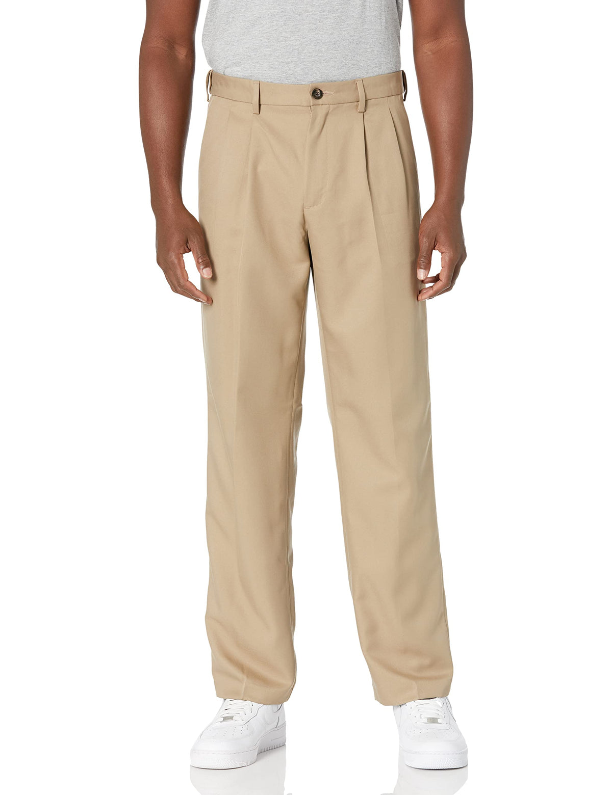 Amazon Essentials Men's Classic-Fit Pleated Dress Pants (Available in Big & Tall)