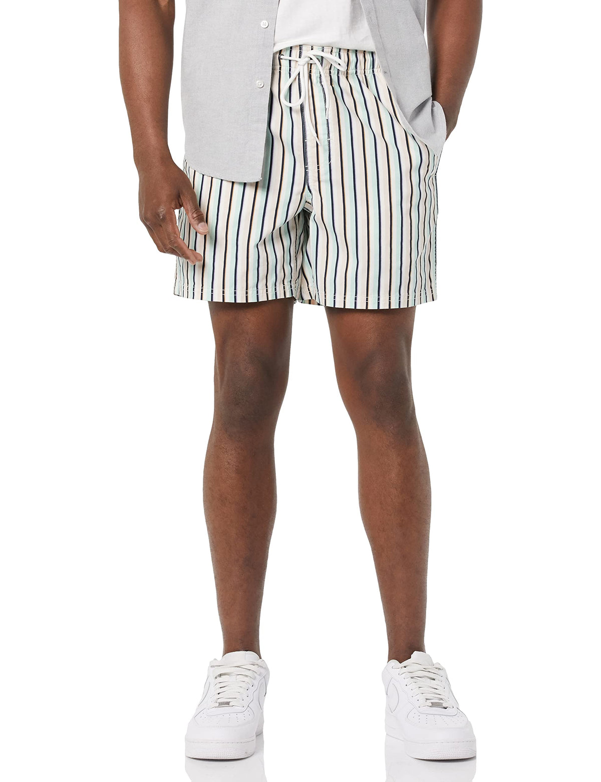 Amazon Essentials Men's 6" Inseam Regular Fit Drawstring Shorts with Elastic Waist and Pockets