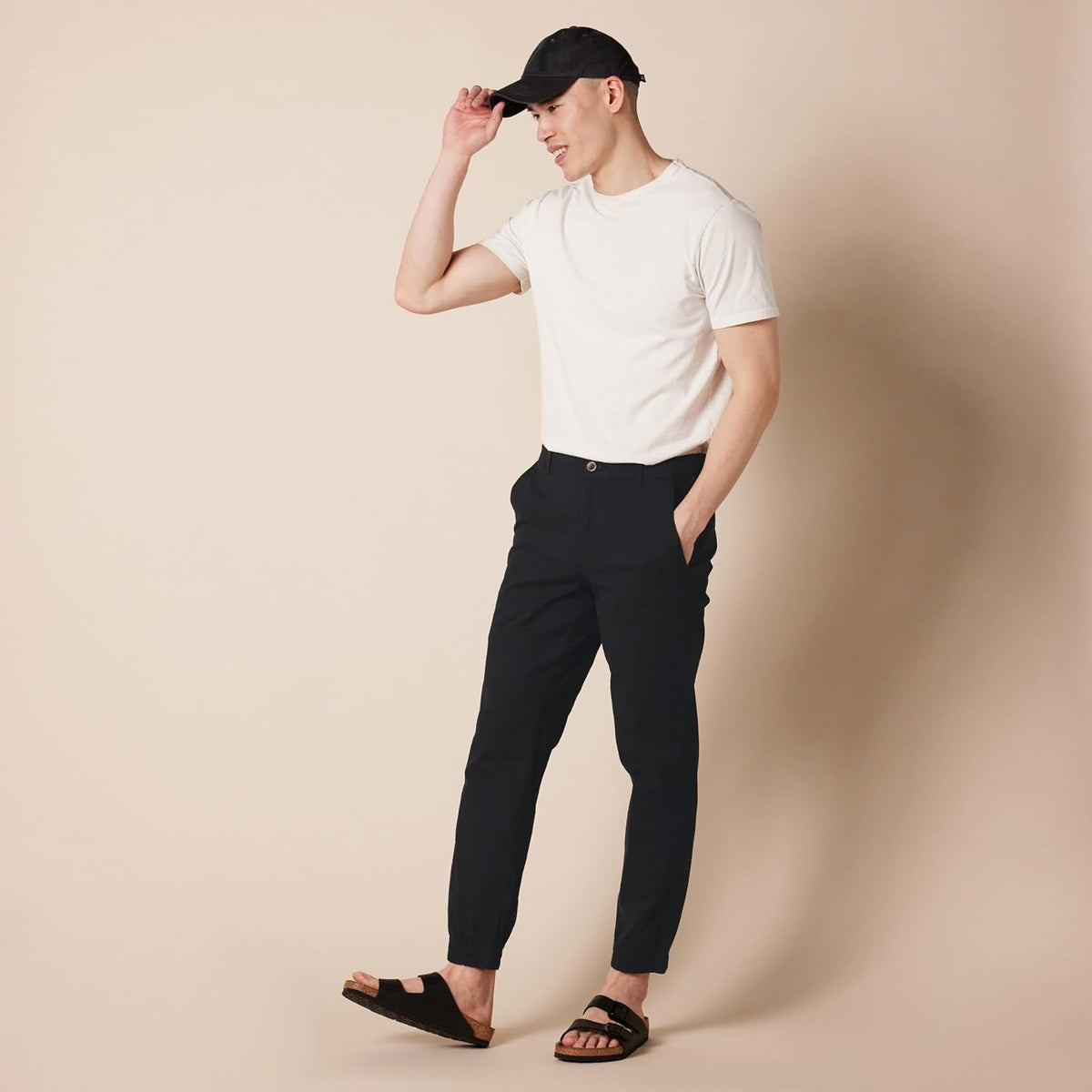 Amazon Essentials Men's Slim-Fit Cotton Breathable Joggers with Pockets