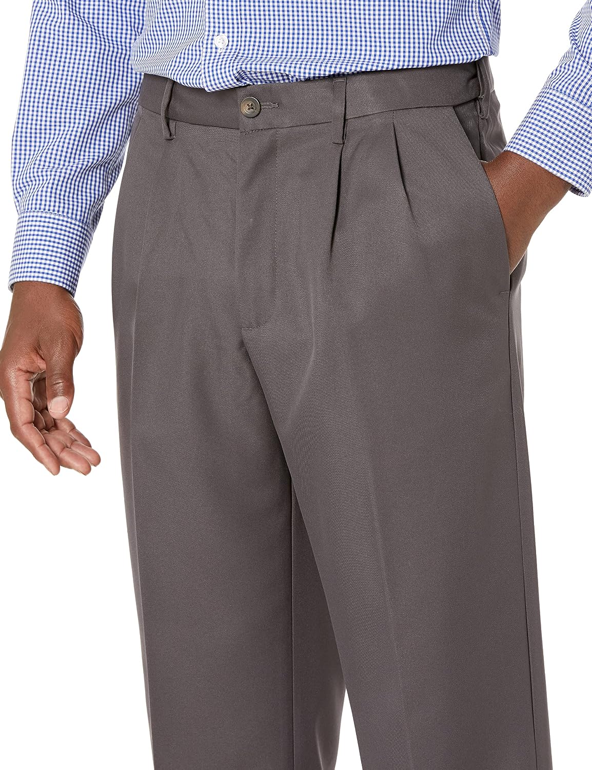 Amazon Essentials Men's Classic-Fit Pleated Dress Pants (Available in Big & Tall)