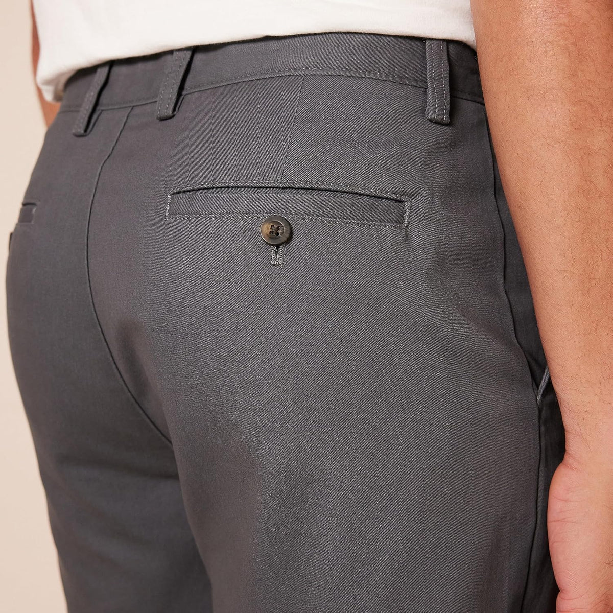 Amazon Essentials Men's Classic-Fit 7" Short Shorts